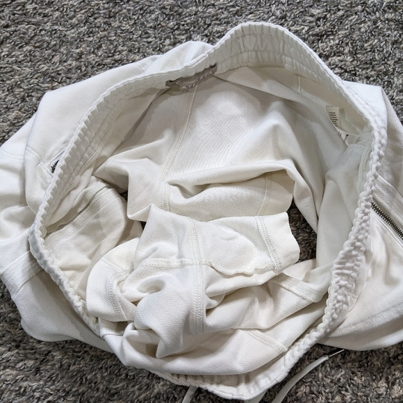 ✨3/$15 Athleta white exercise workout shorts 14 - Picture 9 of 9